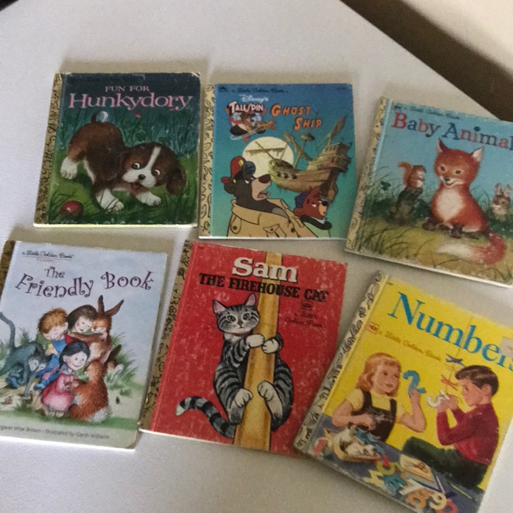 COPY - Bundle of six vintage little golden books.